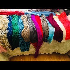17 scarfs different colors